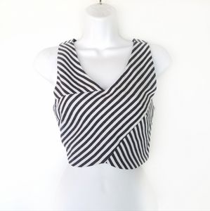 Forever 21 | Sleeveless Striped V-neck crisscross Crop top Size Small